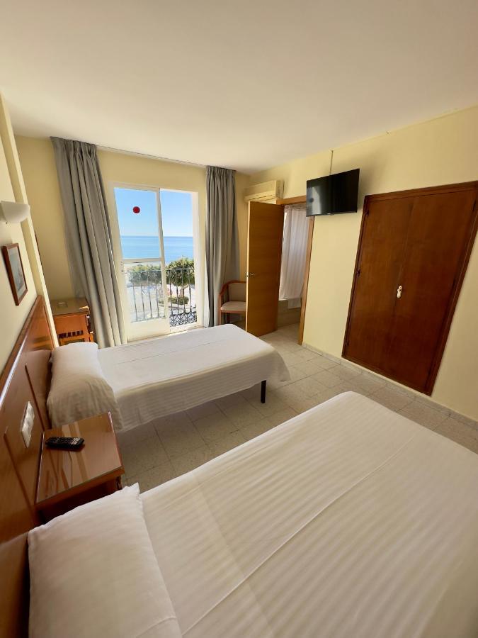 Hotel Cabello 托雷莫利诺斯 外观 照片