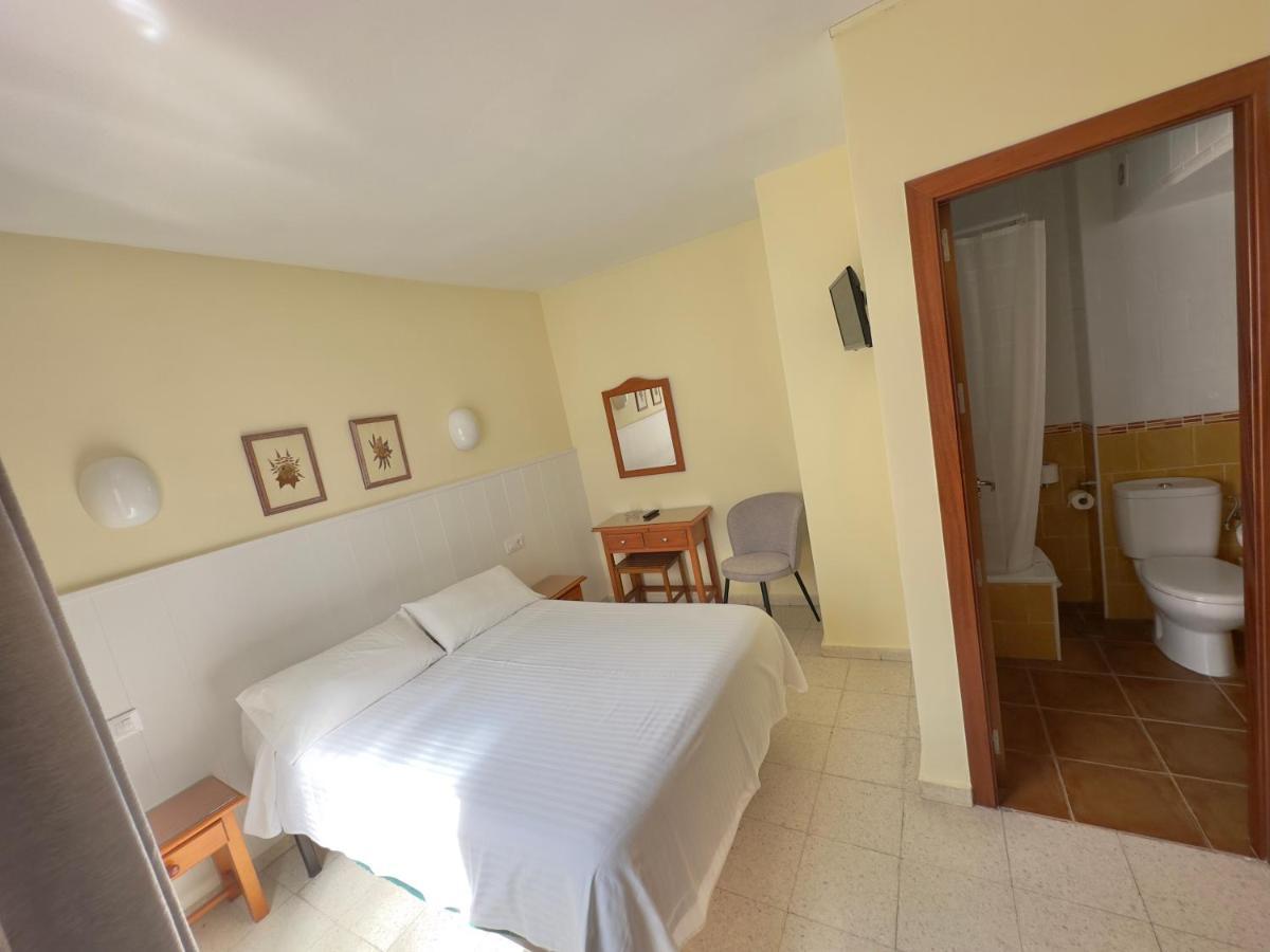 Hotel Cabello 托雷莫利诺斯 外观 照片