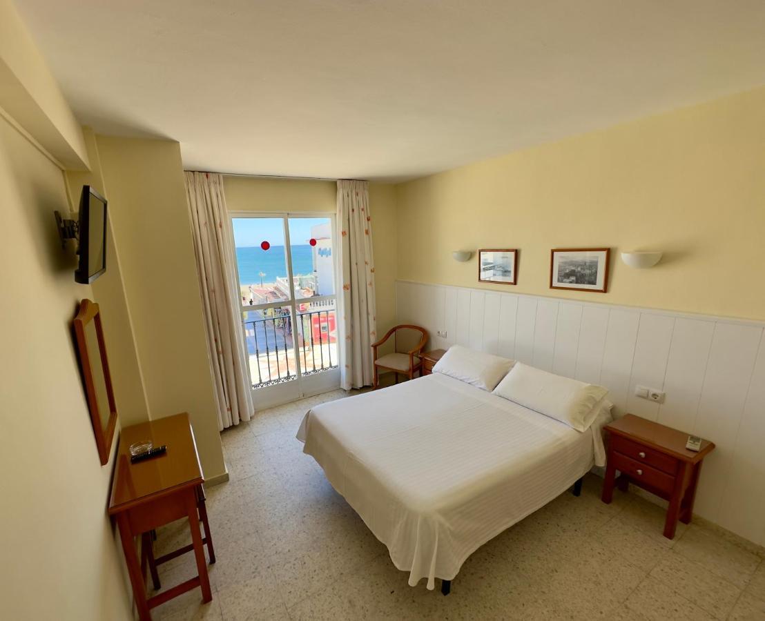 Hotel Cabello 托雷莫利诺斯 外观 照片