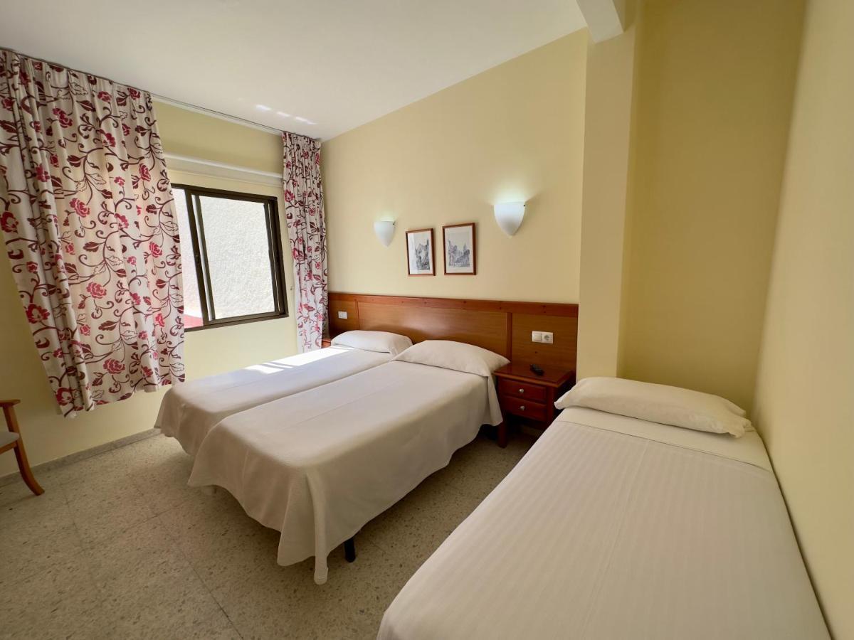 Hotel Cabello 托雷莫利诺斯 外观 照片